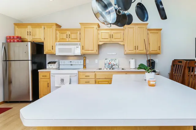 $329,900 | 4148 93rd Avenue North, Brooklyn Park, MN 55443