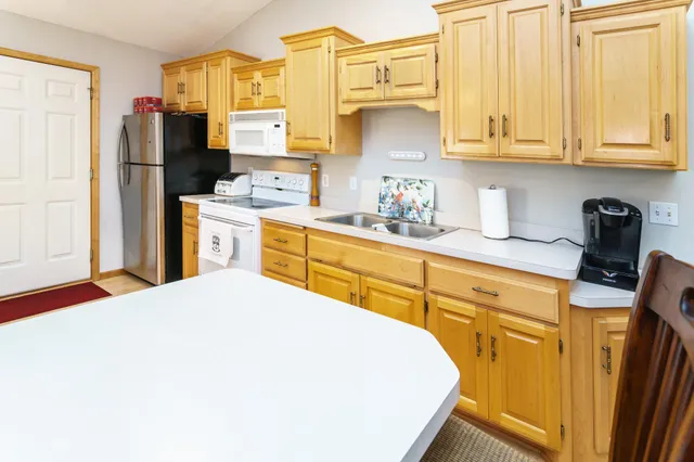 $329,900 | 4148 93rd Avenue North, Brooklyn Park, MN 55443