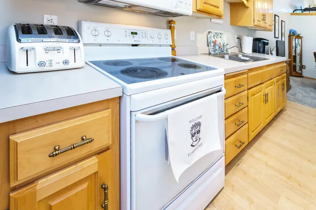 $329,900 | 4148 93rd Avenue North, Brooklyn Park, MN 55443