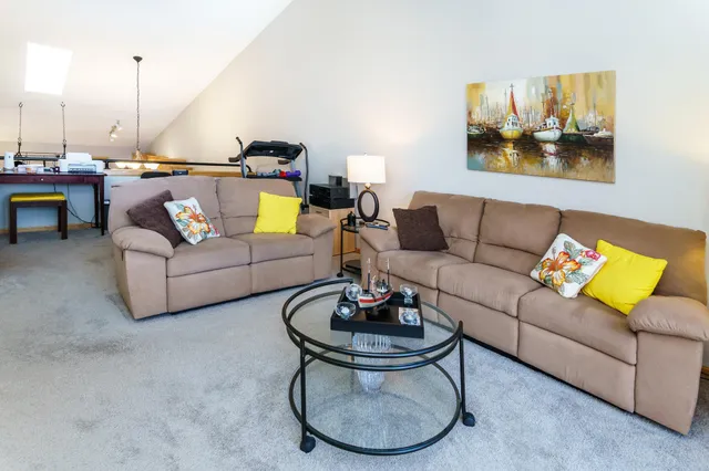 $329,900 | 4148 93rd Avenue North, Brooklyn Park, MN 55443