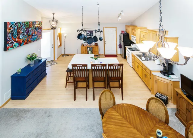 $329,900 | 4148 93rd Avenue North, Brooklyn Park, MN 55443