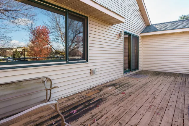 $329,900 | 4148 93rd Avenue North, Brooklyn Park, MN 55443