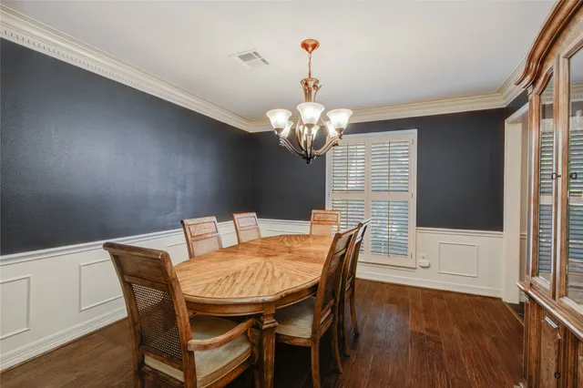 $425,000 | 5623 Bermuda Dunes Drive, Houston, TX 77069