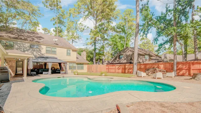 $425,000 | 5623 Bermuda Dunes Drive, Houston, TX 77069