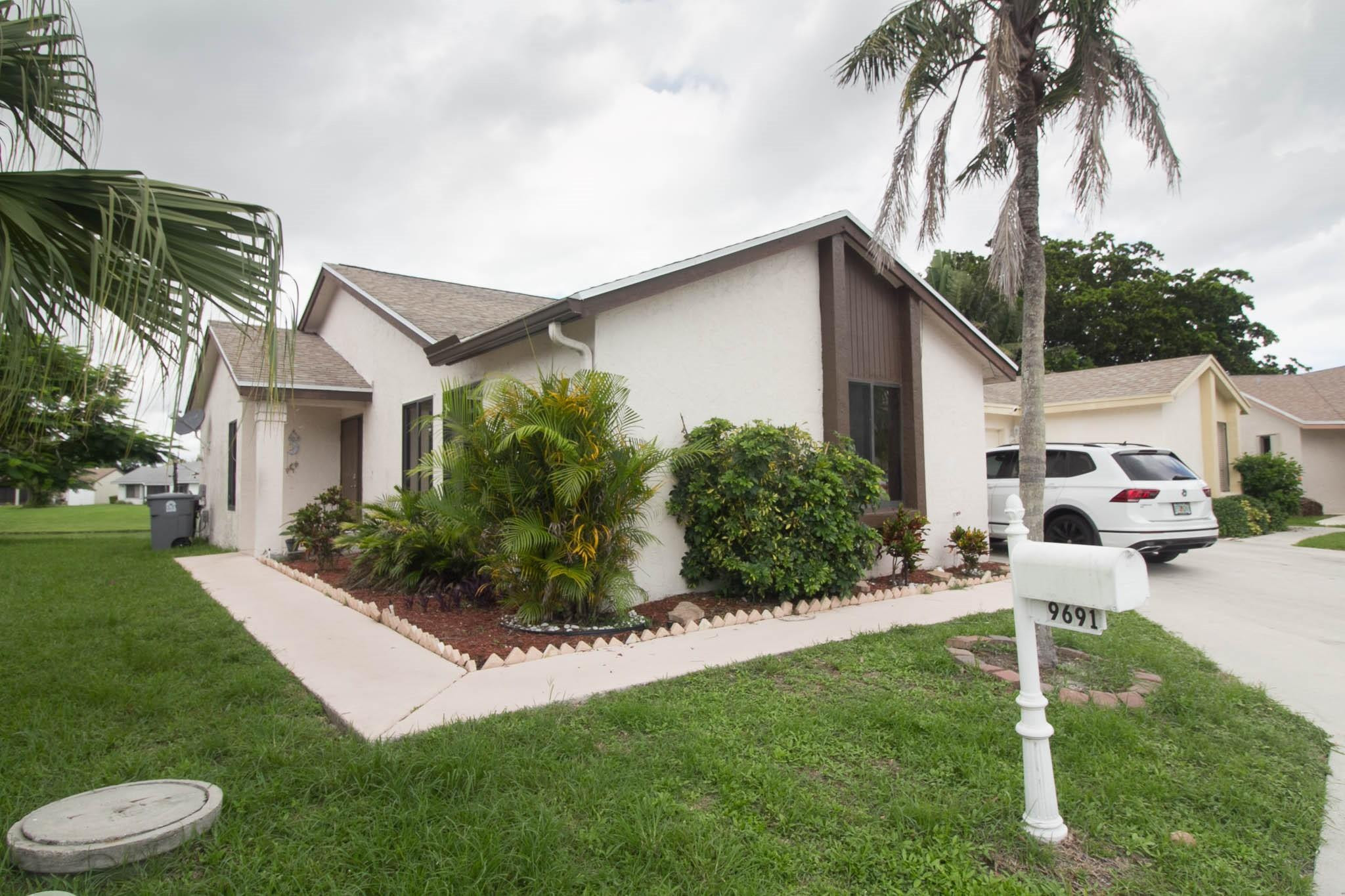 9691 Sunny Isle Circle Boca Raton, FL 33428 - Photo 1 of 11 Photo 1