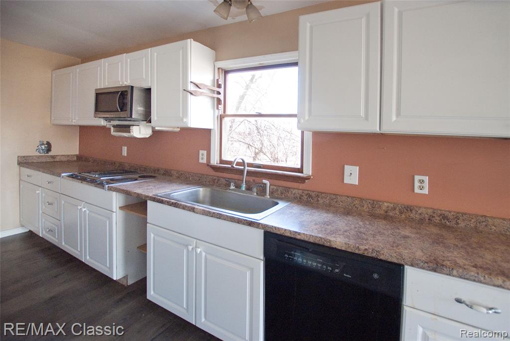 1315 West Marr Road Howell, MI 48855 - Photo 7 of 30 Gallery Image 7