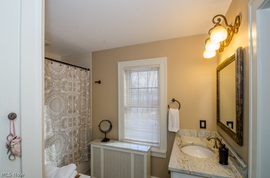 3025 Fontenay Road Cleveland, OH 44120 - Photo 19 of 35 Gallery Image 19