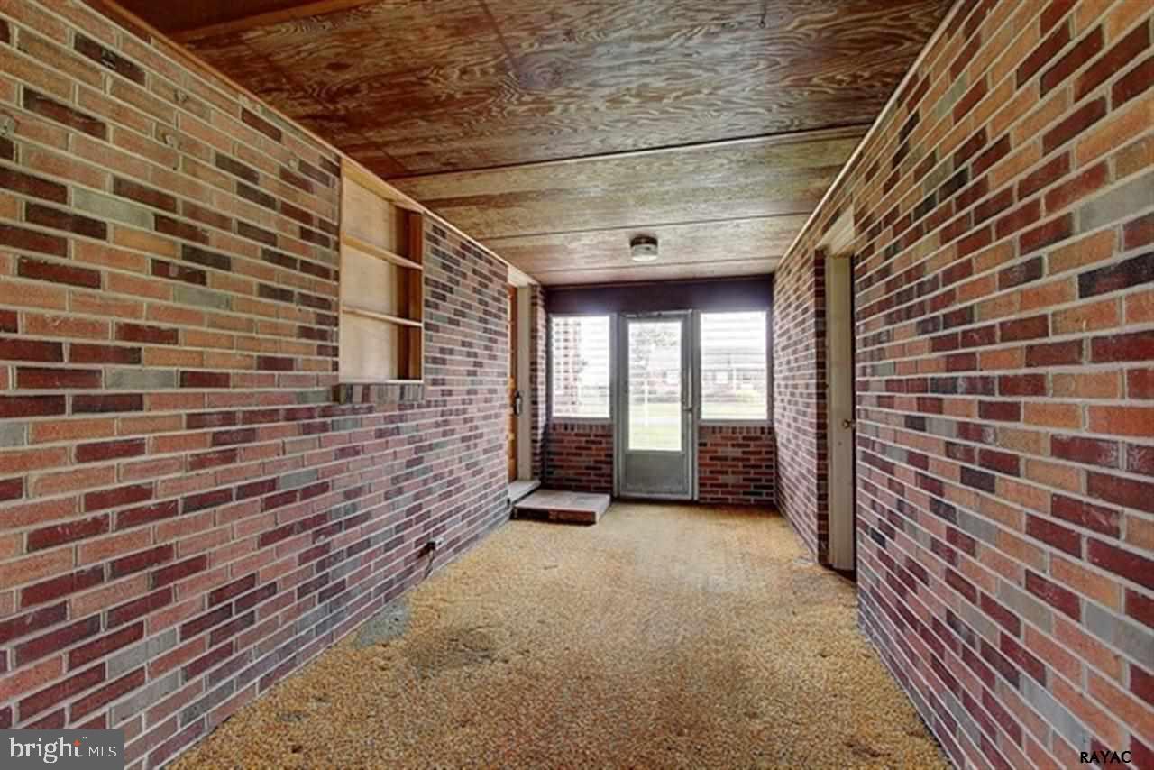 6022 Wildasin Road Spring Grove, PA 17362 - Photo 16 of 26