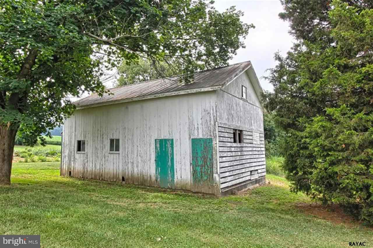 6022 Wildasin Road Spring Grove, PA 17362 - Photo 23 of 26