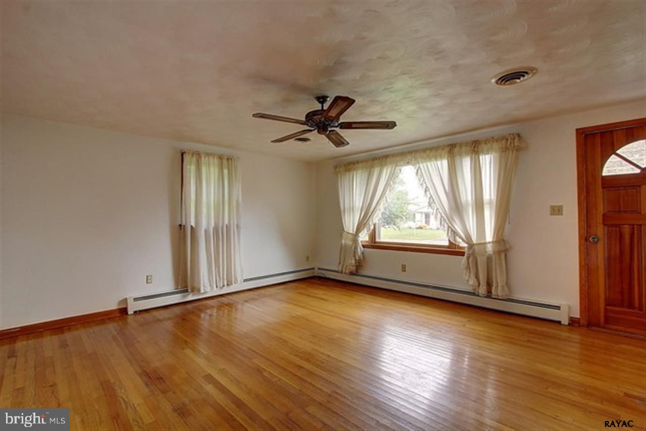 6022 Wildasin Road Spring Grove, PA 17362 - Photo 5 of 26
