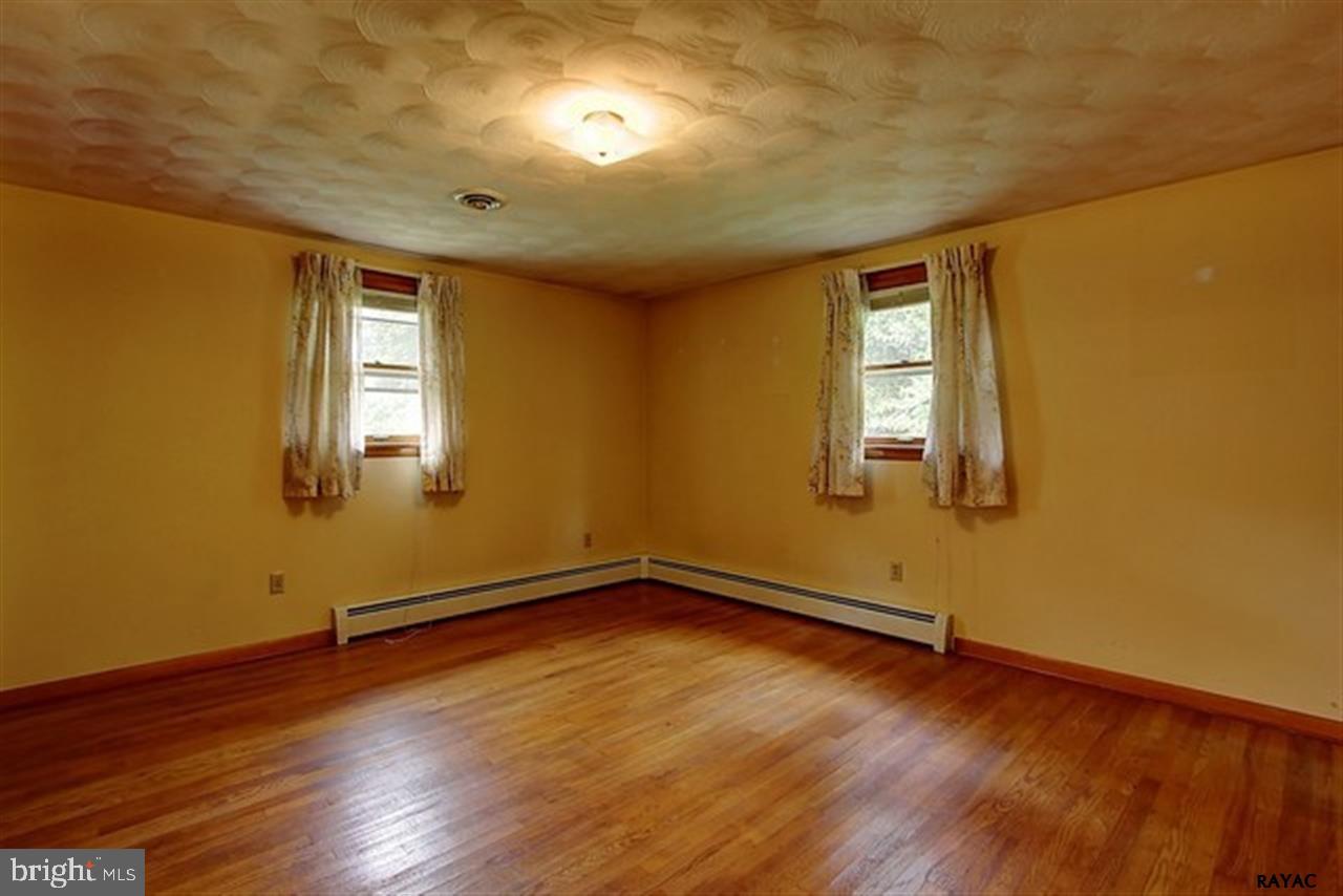 6022 Wildasin Road Spring Grove, PA 17362 - Photo 9 of 26