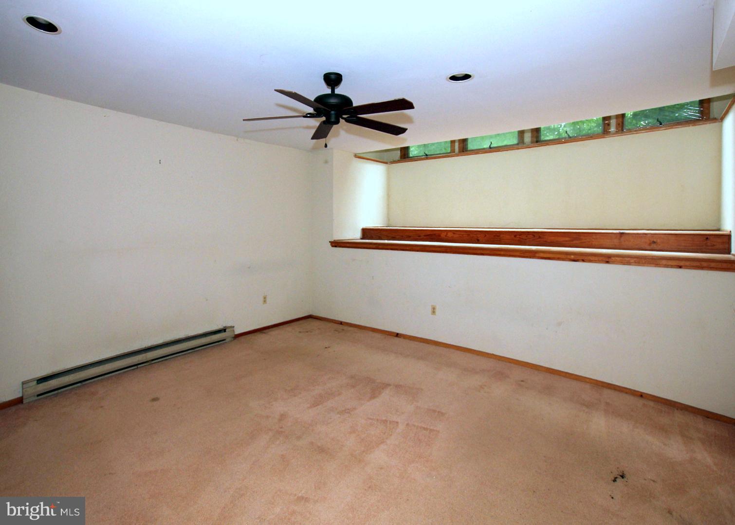13231 Highland Road Highland, MD 20777 - Photo 15 of 30 Family Room