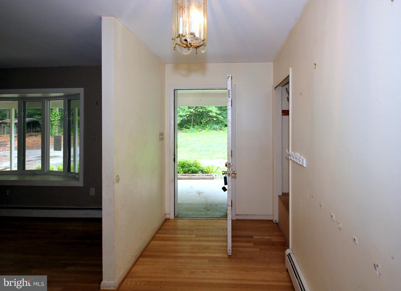 13231 Highland Road Highland, MD 20777 - Photo 17 of 30 Interior (General)