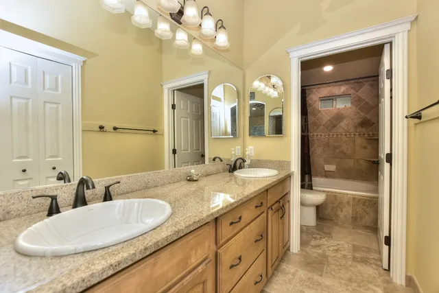 $1,100,000 | 22313 Honeycomb Lane, Leander, TX 78641