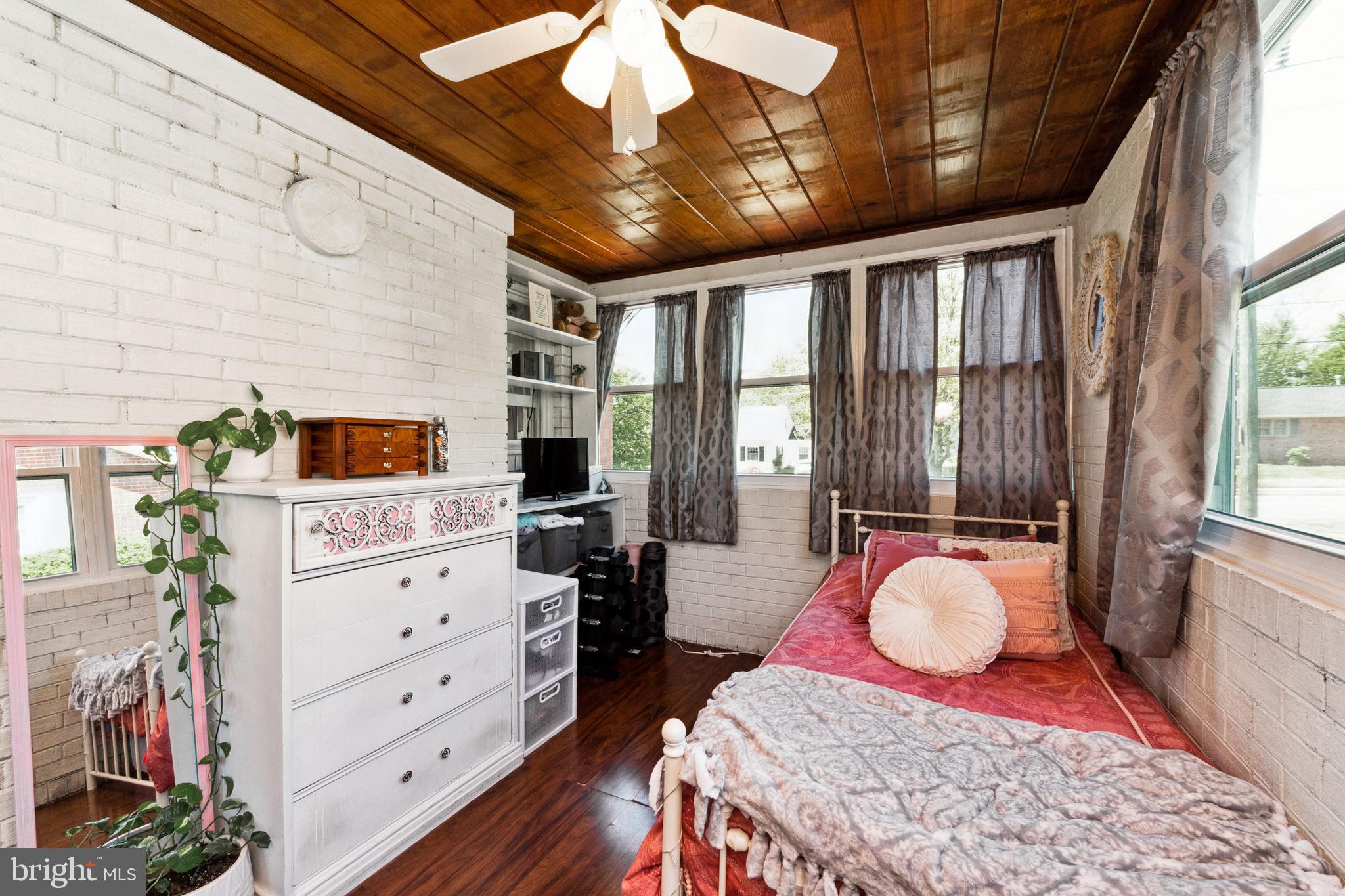 8907 Stonewall Road Manassas, VA 20110 - Photo 18 of 41