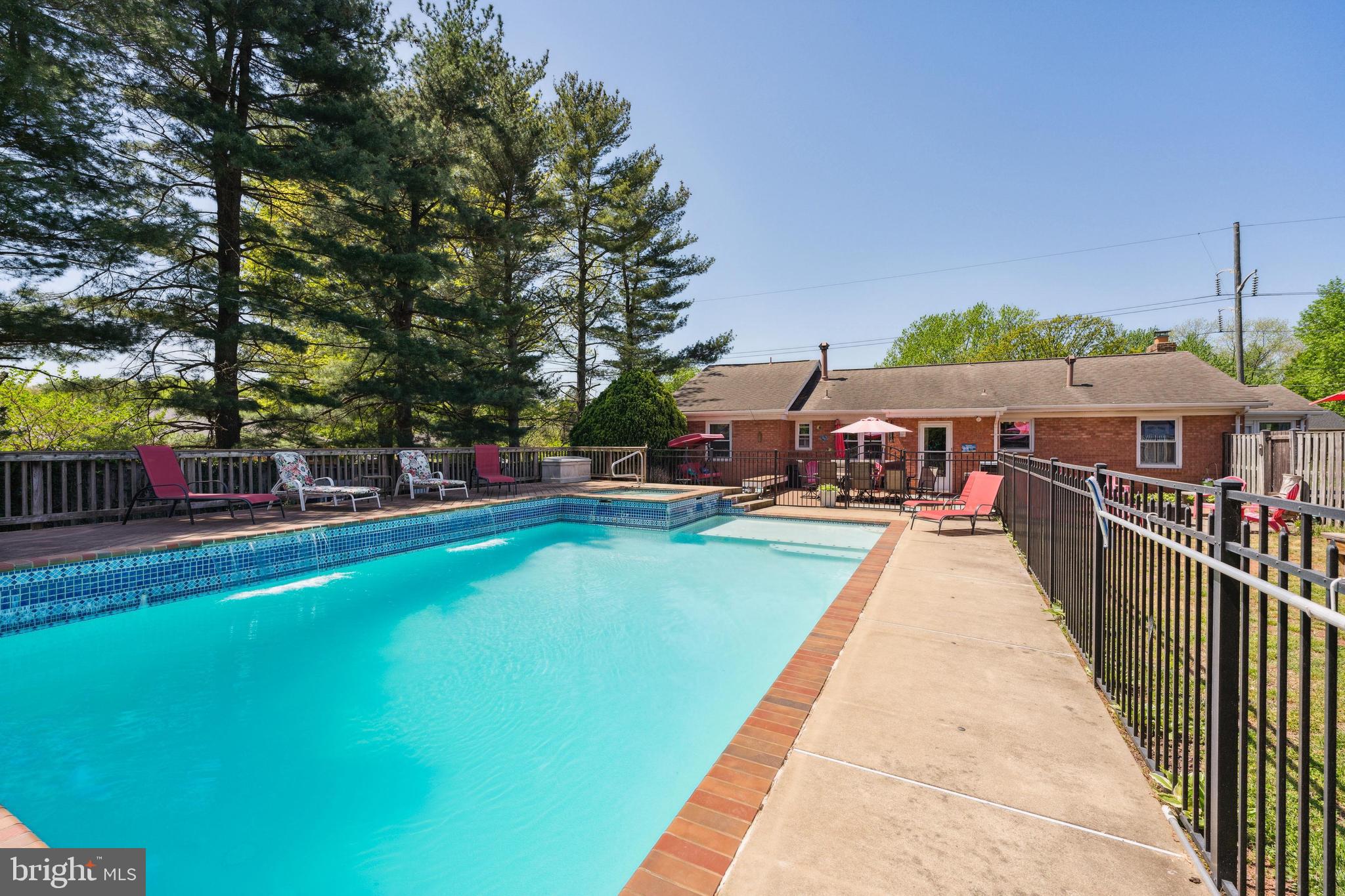 8907 Stonewall Road Manassas, VA 20110 - Photo 32 of 41