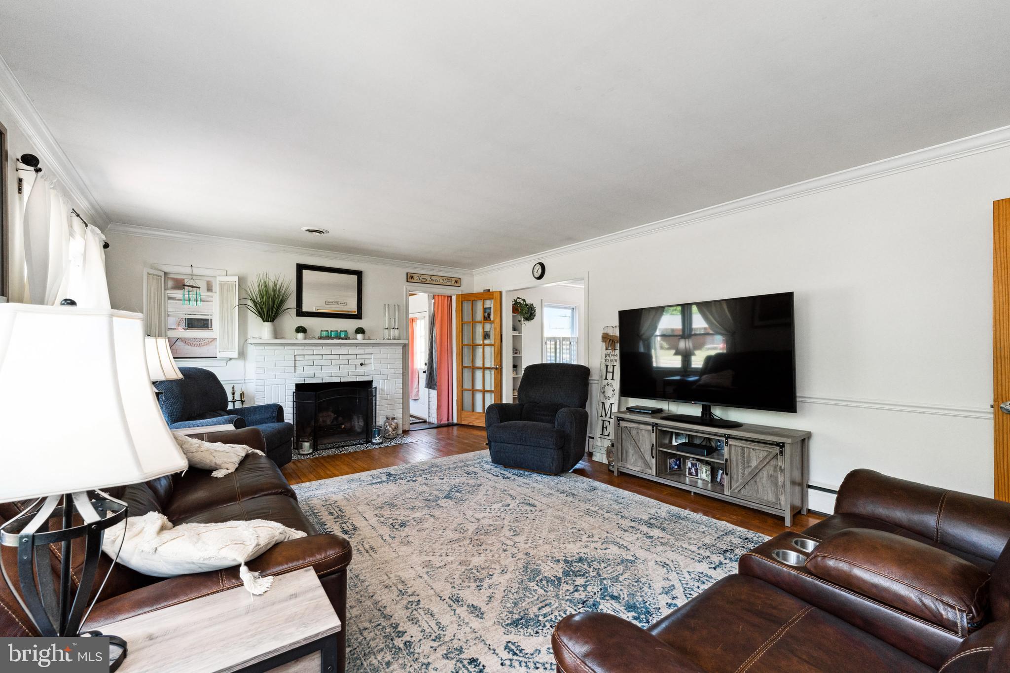 8907 Stonewall Road Manassas, VA 20110 - Photo 6 of 41