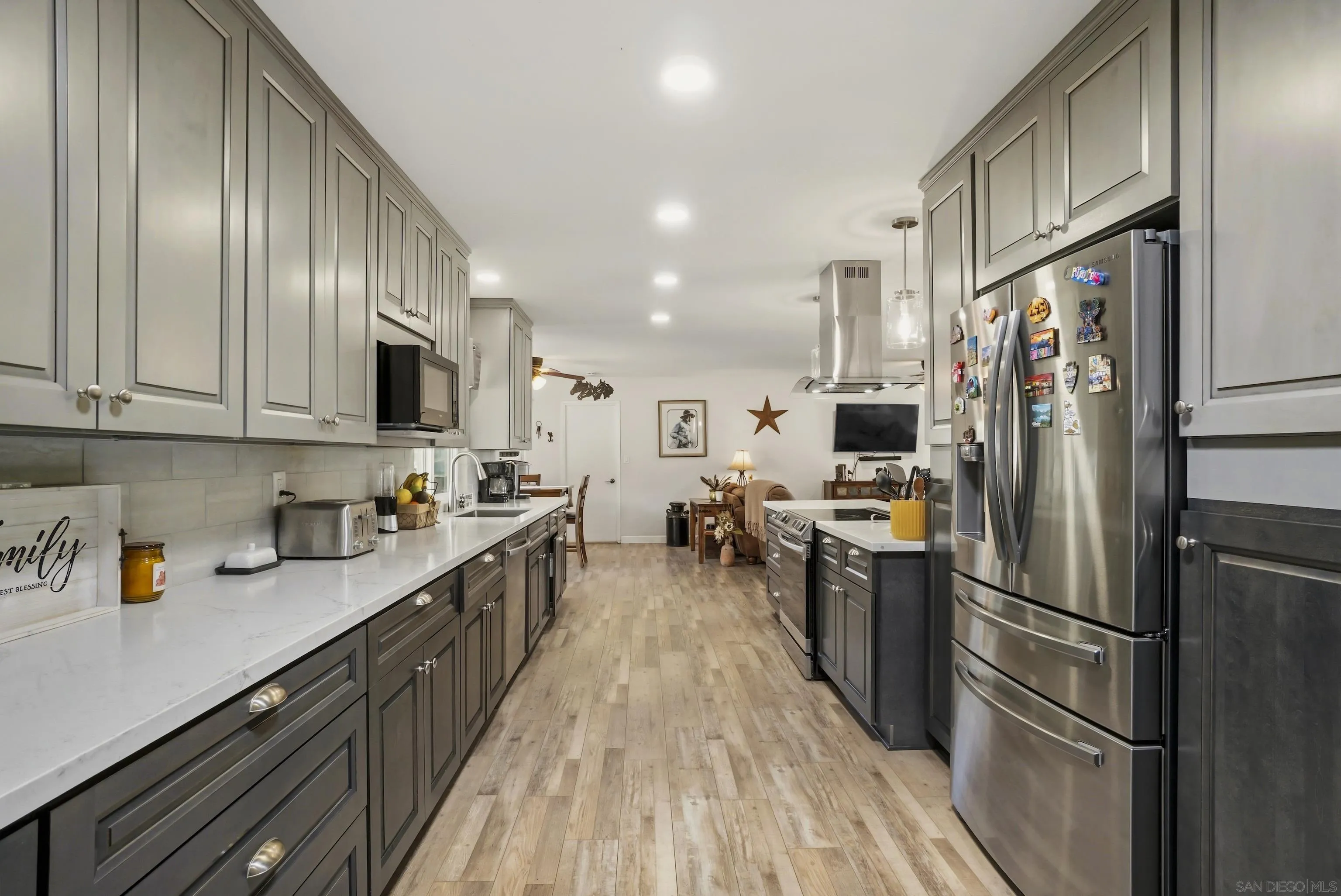 1541 Round Potrero Road Potrero, CA 91963 - Photo 13 of 32 Kitchen