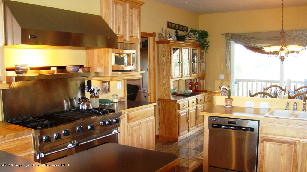 3799 County Road 233 Rifle, CO 81650 - Photo 12 of 23 Kitchen