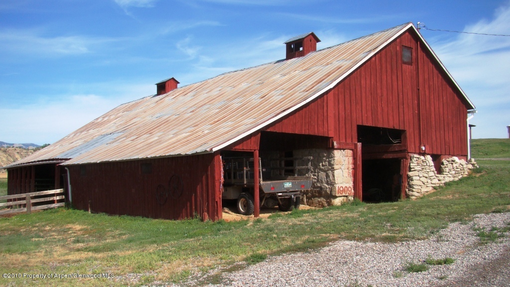 3799 County Road 233 Rifle, CO 81650 - Photo 22 of 23 Barn