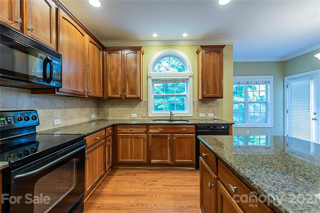 16612 Turtle Point Road Charlotte, NC 28278 - Photo 6 of 22 Gallery Image 6
