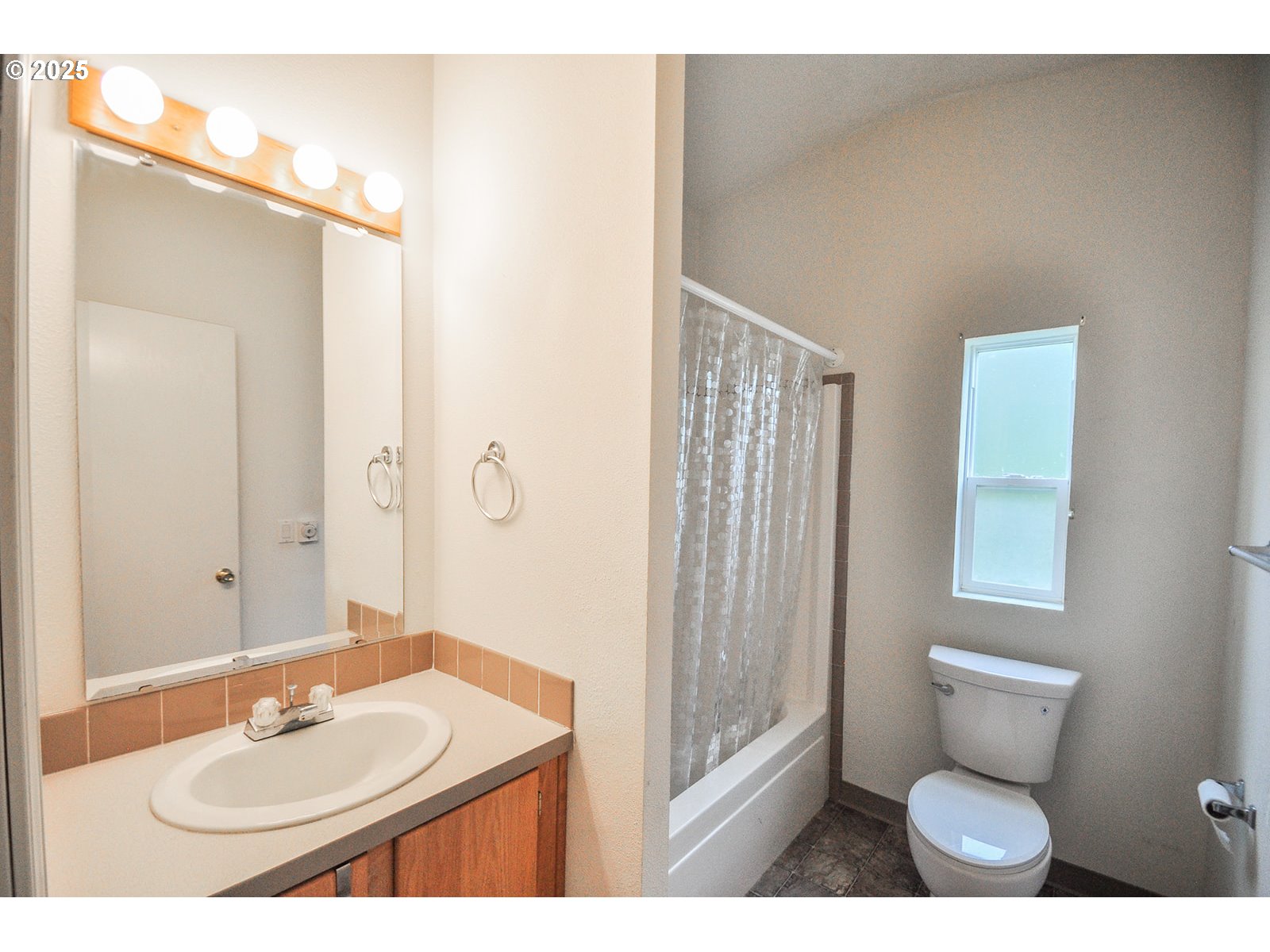 78342 Alston Mayger Road Rainier, OR 97048 - Photo 23 of 39 Bathroom