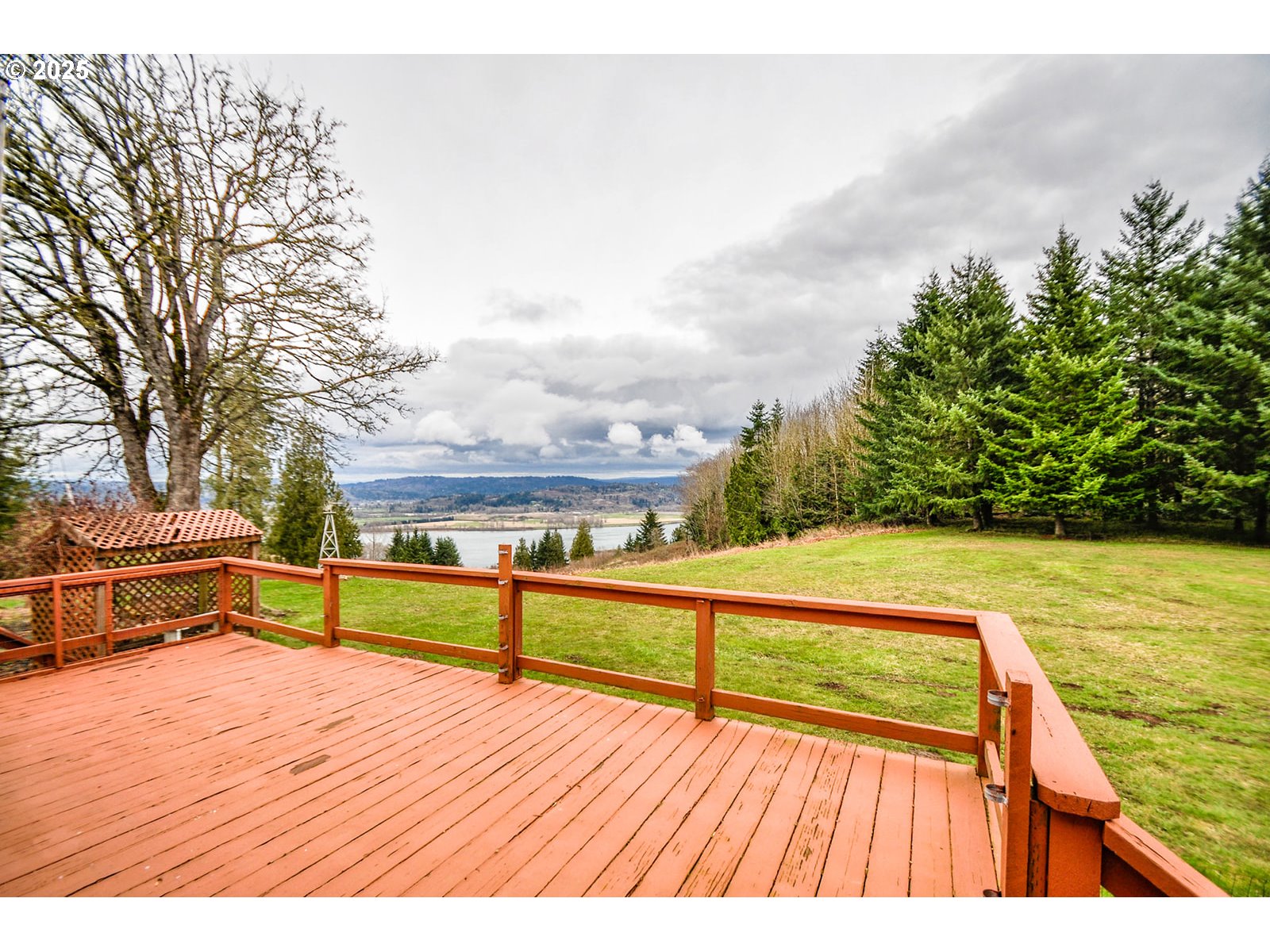 78342 Alston Mayger Road Rainier, OR 97048 - Photo 25 of 39 Deck