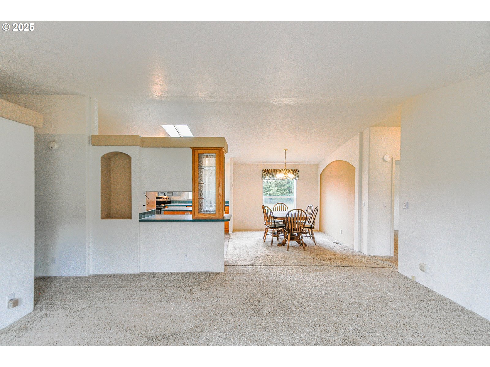78342 Alston Mayger Road Rainier, OR 97048 - Photo 9 of 39 Living Room