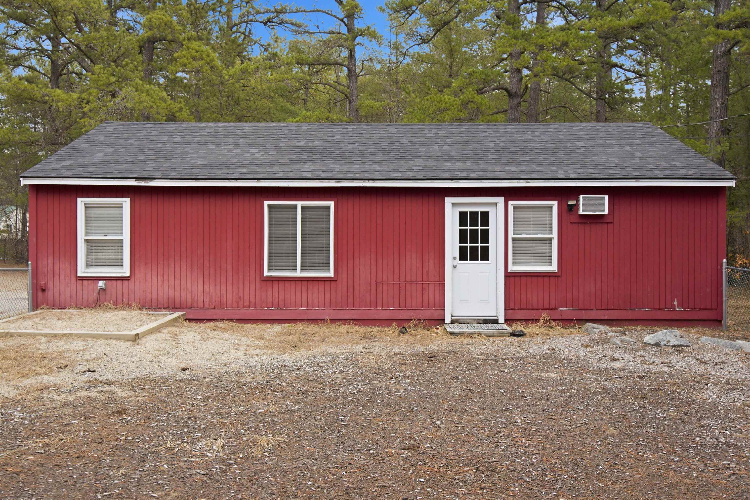 556 Pine River Pond Road Wakefield, NH 03872 - Photo 4 of 35