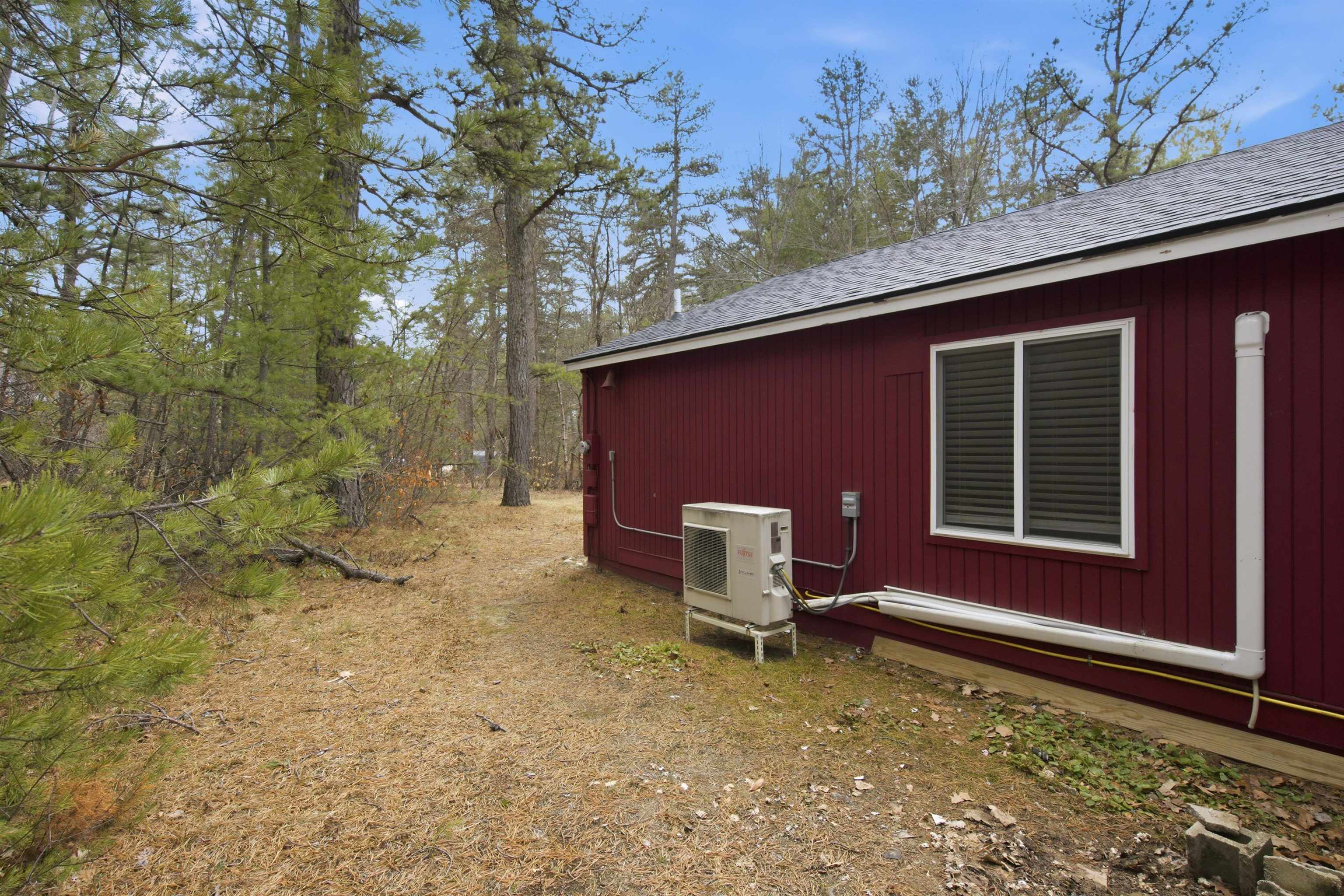 556 Pine River Pond Road Wakefield, NH 03872 - Photo 7 of 35