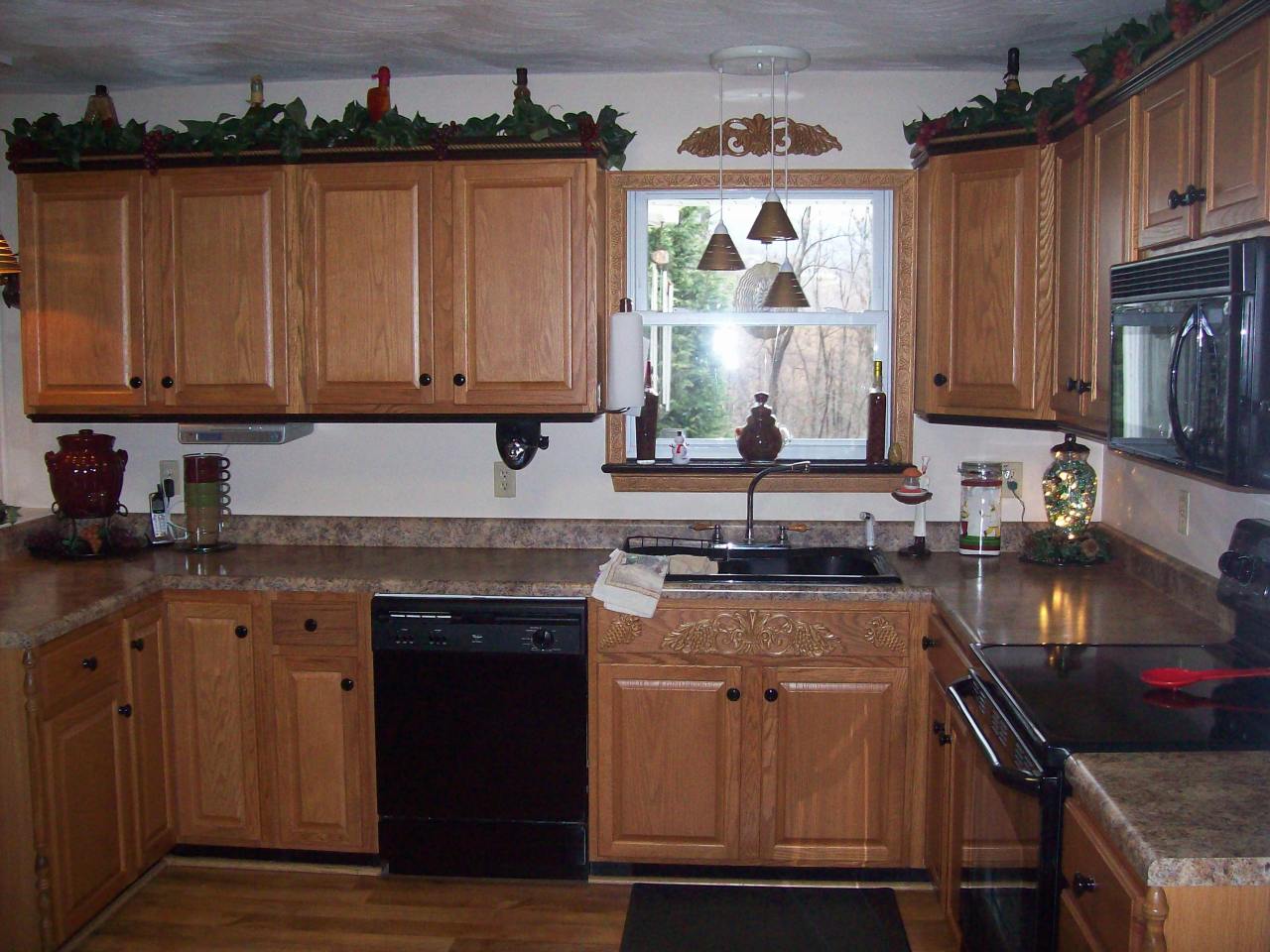 356 Pin Oak Drive Blue Ridge, VA 24064 - Photo 2 of 38 Kitchen