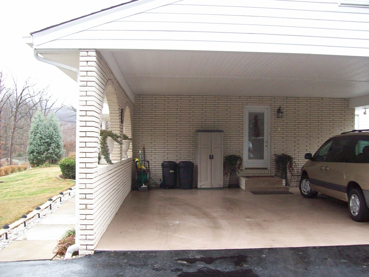 356 Pin Oak Drive Blue Ridge, VA 24064 - Photo 14 of 38 Double Carport