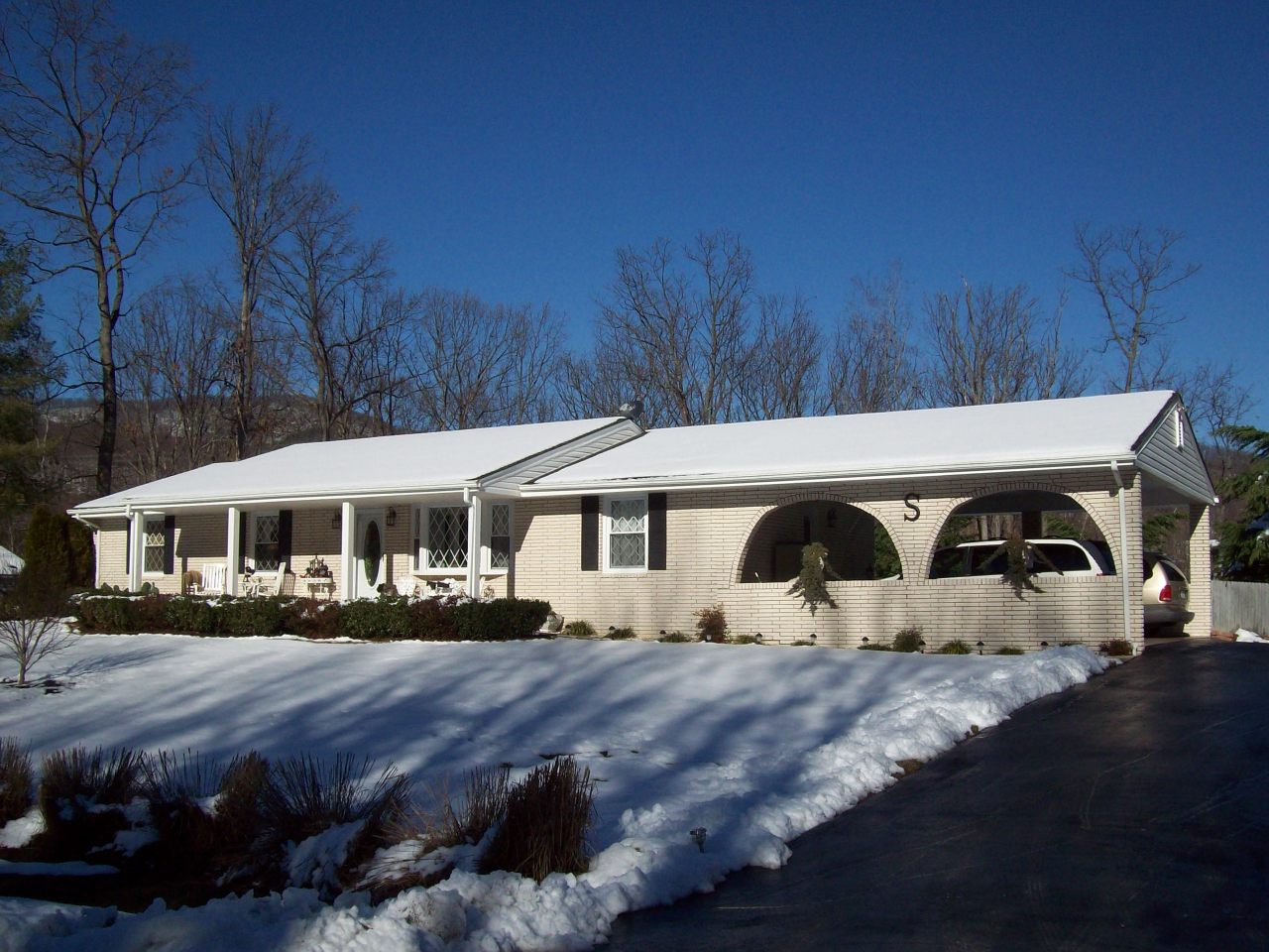 356 Pin Oak Drive Blue Ridge, VA 24064 - Photo 37 of 38 Recent Snow Picture