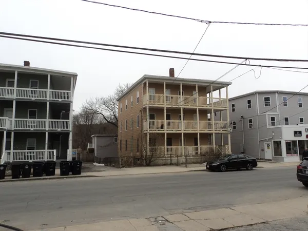 $440,000 | 172 Mechanic Street, Southbridge, MA 01550