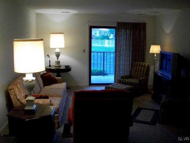 911 Cold Spring Road, Unit 6 Allentown, PA 18103 - Photo 3 of 17 Gallery Image 3