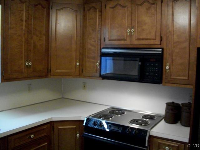 911 Cold Spring Road, Unit 6 Allentown, PA 18103 - Photo 9 of 17 Gallery Image 9