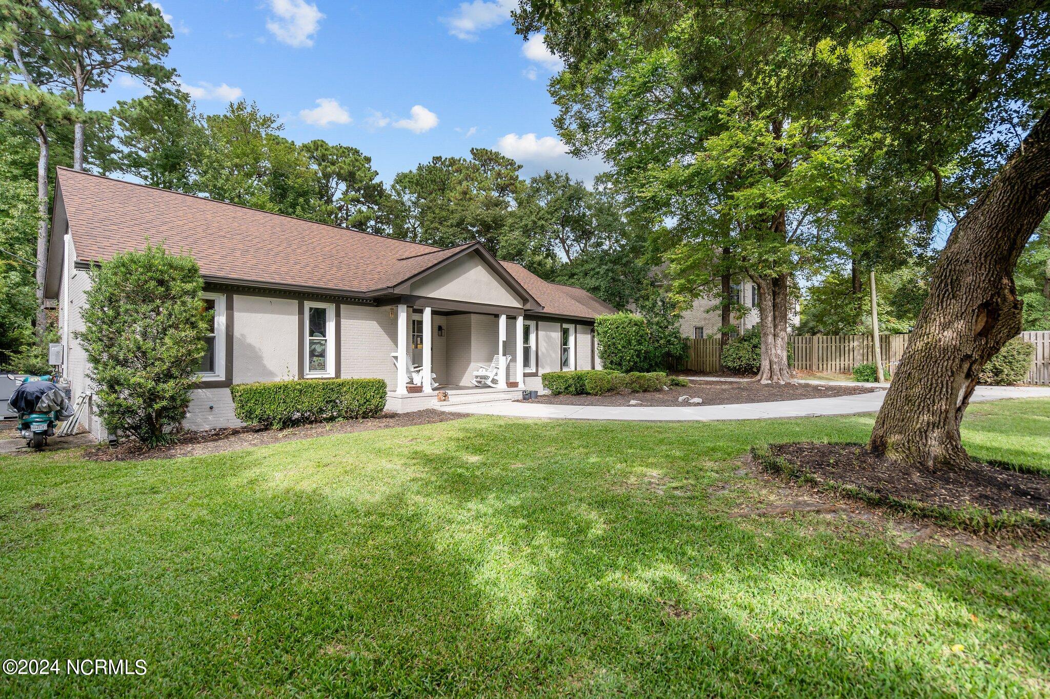 41 Pelican Point Road Wilmington, NC 28409 - Photo 2 of 38 58-web-or-mls-Photo Sep 06 2024, 4 08 50