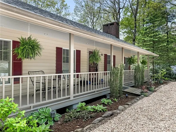 $949,000 | 235 Valley View Road, Blowing Rock, NC 28605