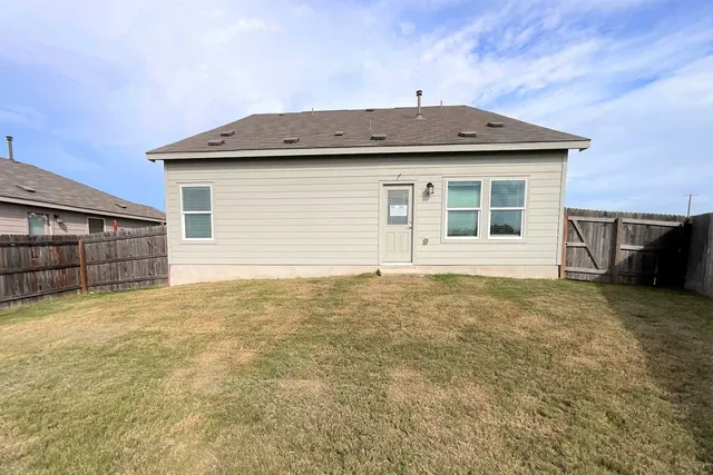 $1,685 | 703 Vermilion, San Antonio, TX 78221