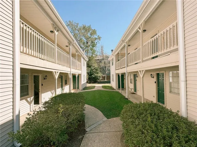 $115,000 | 733 Heavens Drive, Unit 2, Mandeville, LA 70471