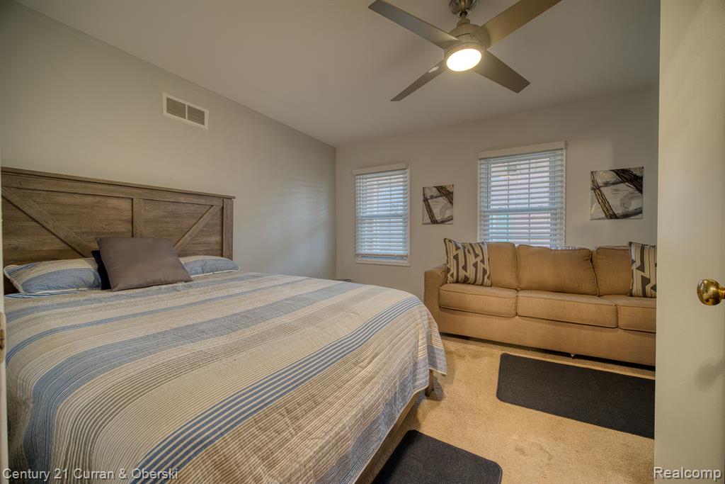 31189 Hoover Road Warren, MI 48093 - Photo 23 of 34