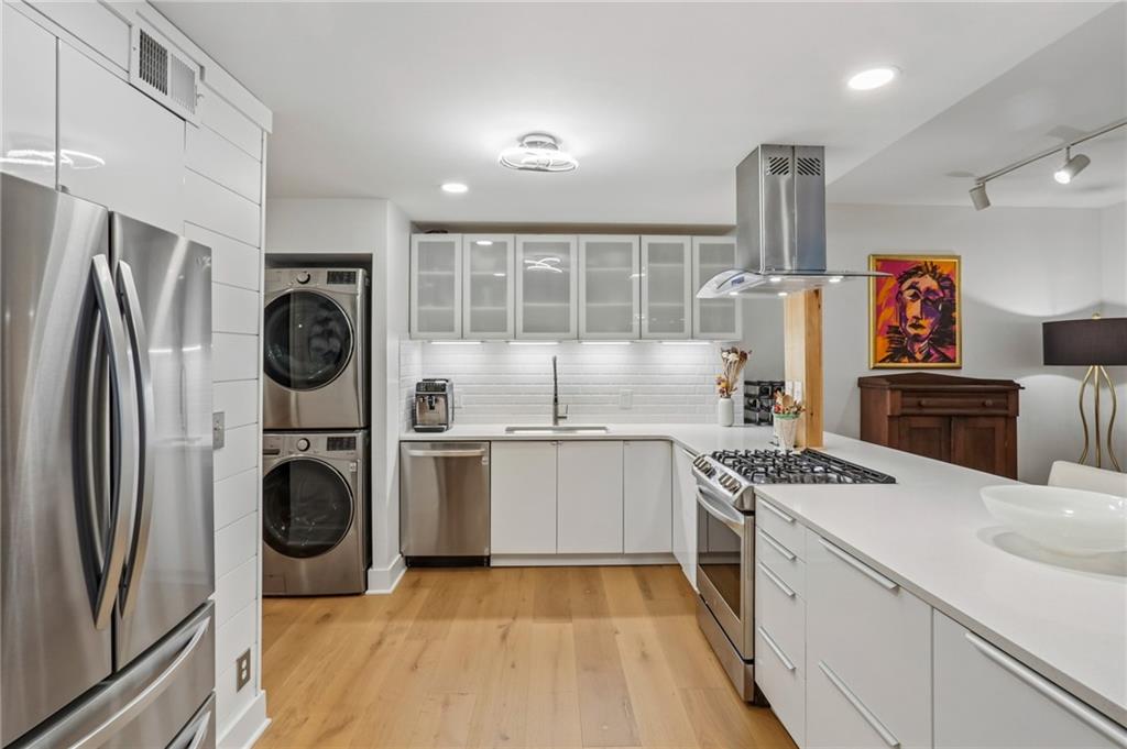 2632 Peachtree Road Northwest, Unit 302B Atlanta, GA 30305 - Photo 3 of 18 Gallery Image 3