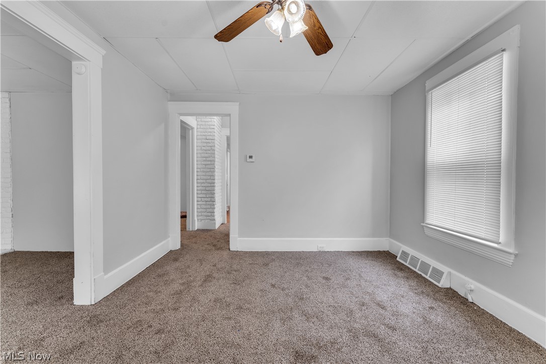 7419 Ottawa Road Cleveland, OH 44105 - Photo 6 of 31