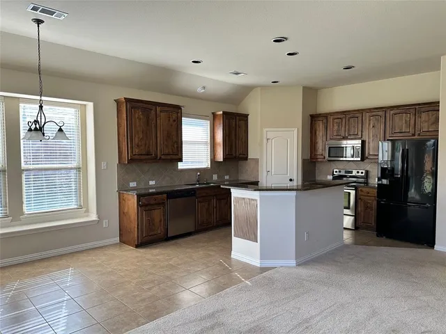 $1,980 | 1013 Lake Grove Drive, Little Elm, TX 75068