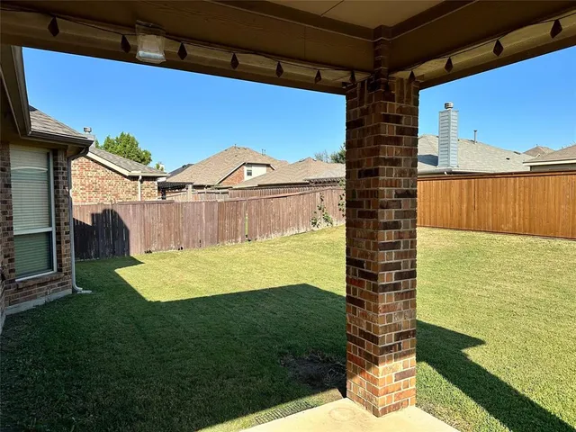 $1,980 | 1013 Lake Grove Drive, Little Elm, TX 75068