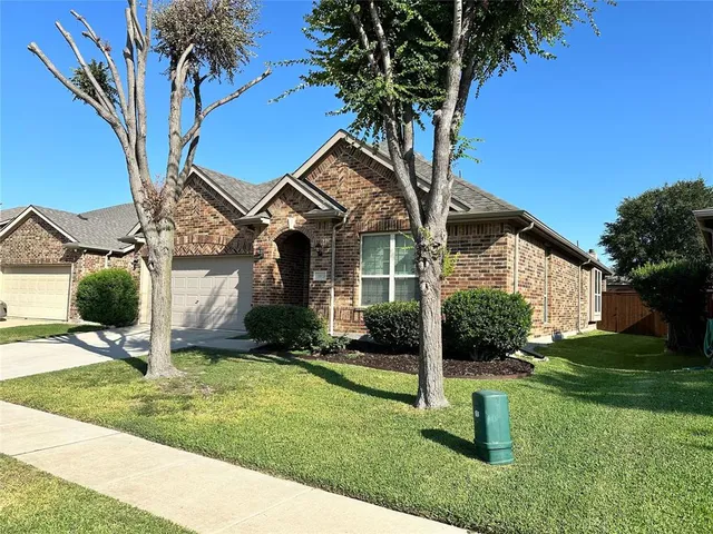 $1,980 | 1013 Lake Grove Drive, Little Elm, TX 75068