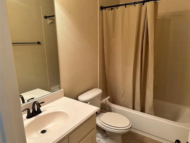 $1,980 | 1013 Lake Grove Drive, Little Elm, TX 75068