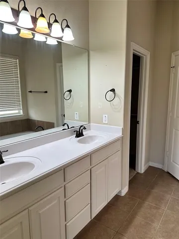 $1,980 | 1013 Lake Grove Drive, Little Elm, TX 75068