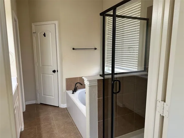 $1,980 | 1013 Lake Grove Drive, Little Elm, TX 75068