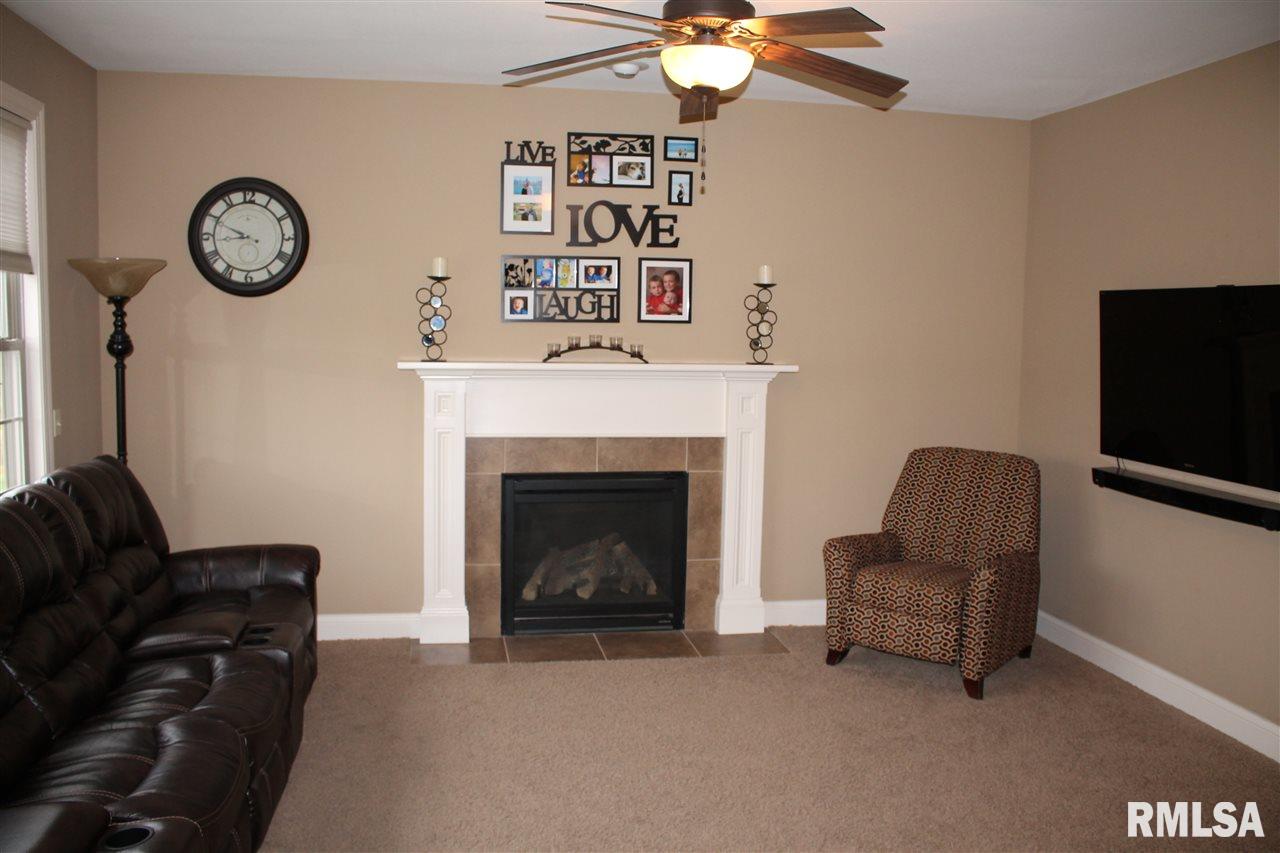 11021 North Country Ridge Lane Dunlap, IL 61525 - Photo 5 of 36 Gallery Image 5